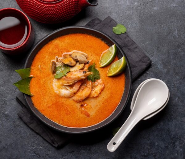 Sopa thai estilo Tom Yum